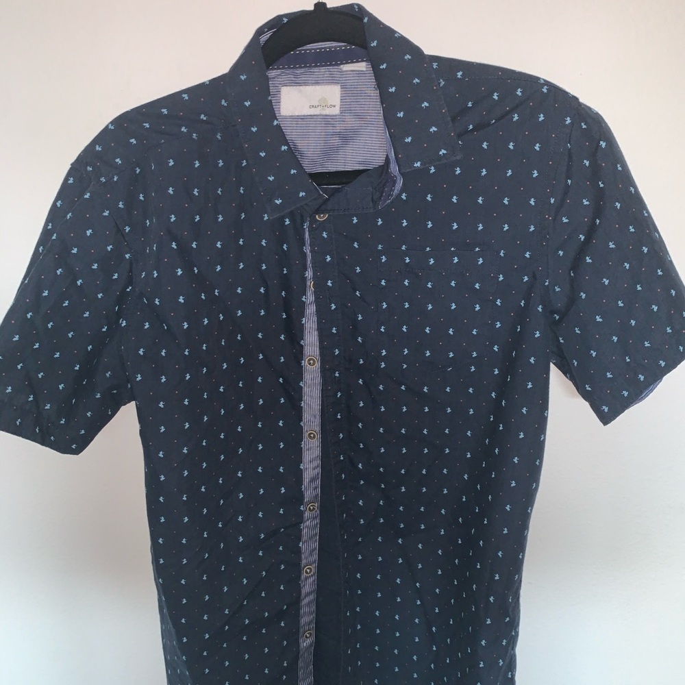 Button up - Picture 2 of 2